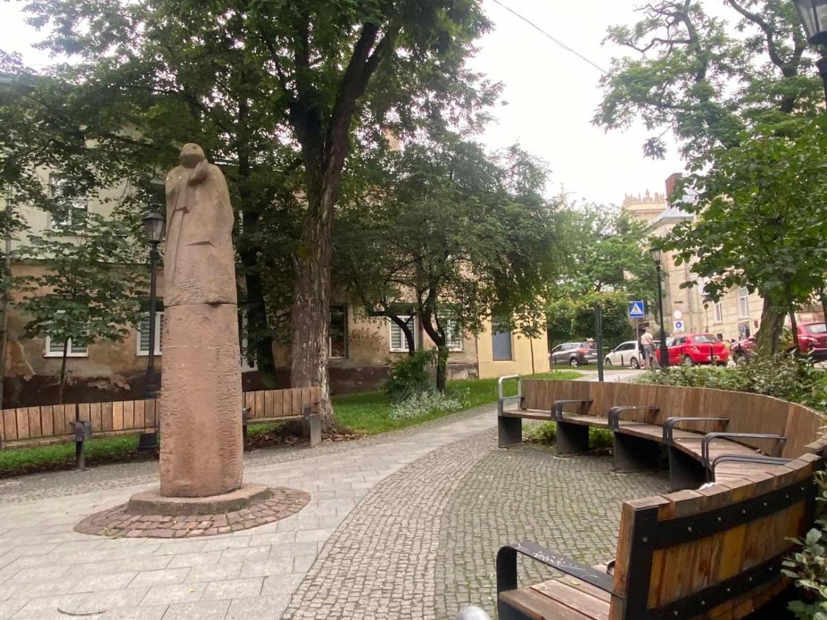 Izuminka V Centre Goroda Лвив Екстериор снимка